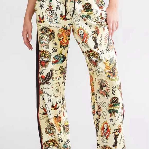 NWT Ed Hardy Y2K Womens Wearable Tattoo Art Track Pants Tiger Panther Skull Sz M - Picture 3 of 10